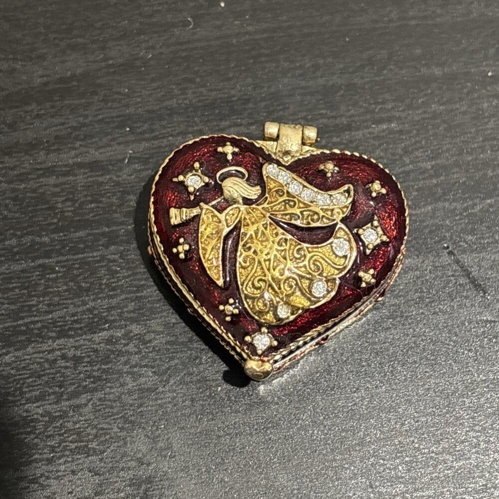 Monet 2009 Heart Shaped Red Enamel Angel Trinket Pill Box Blue Interior